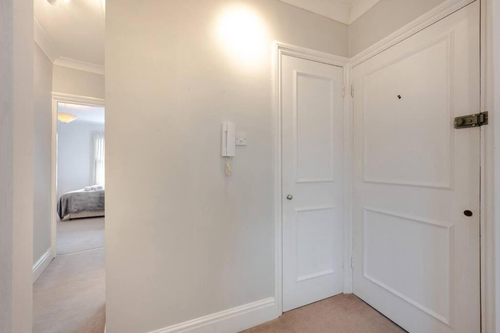Cosy 2 Bed In Kensington Olympia Apartment London Luaran gambar