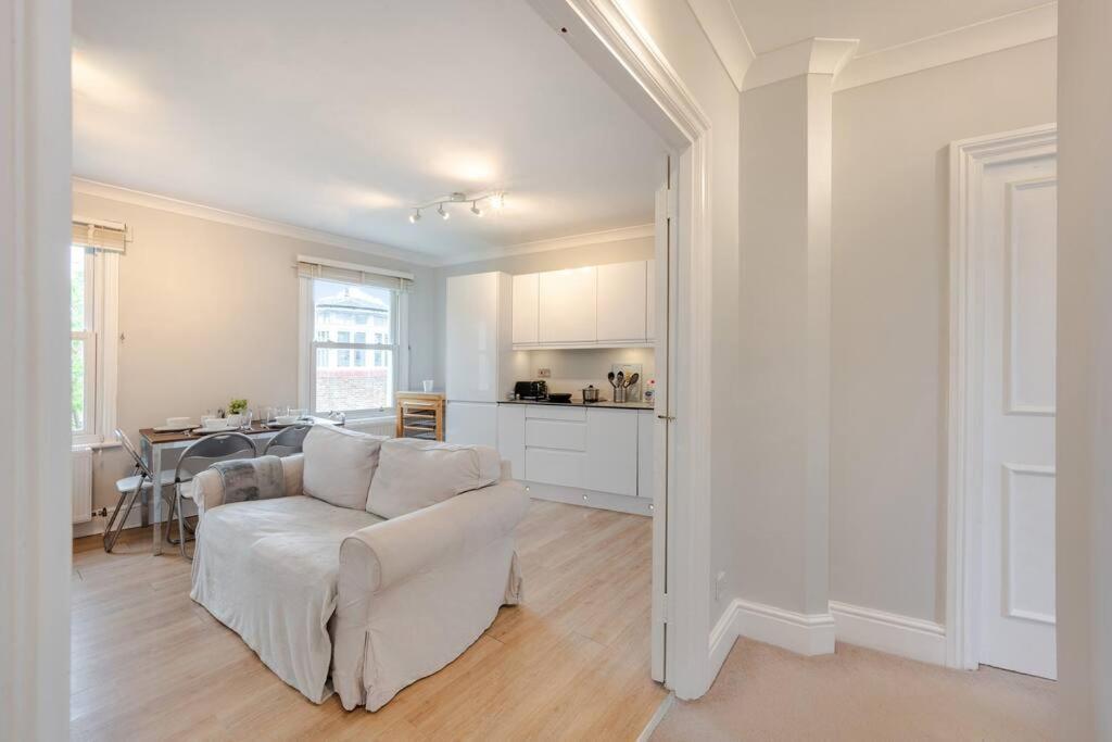 Cosy 2 Bed In Kensington Olympia Apartment London Luaran gambar